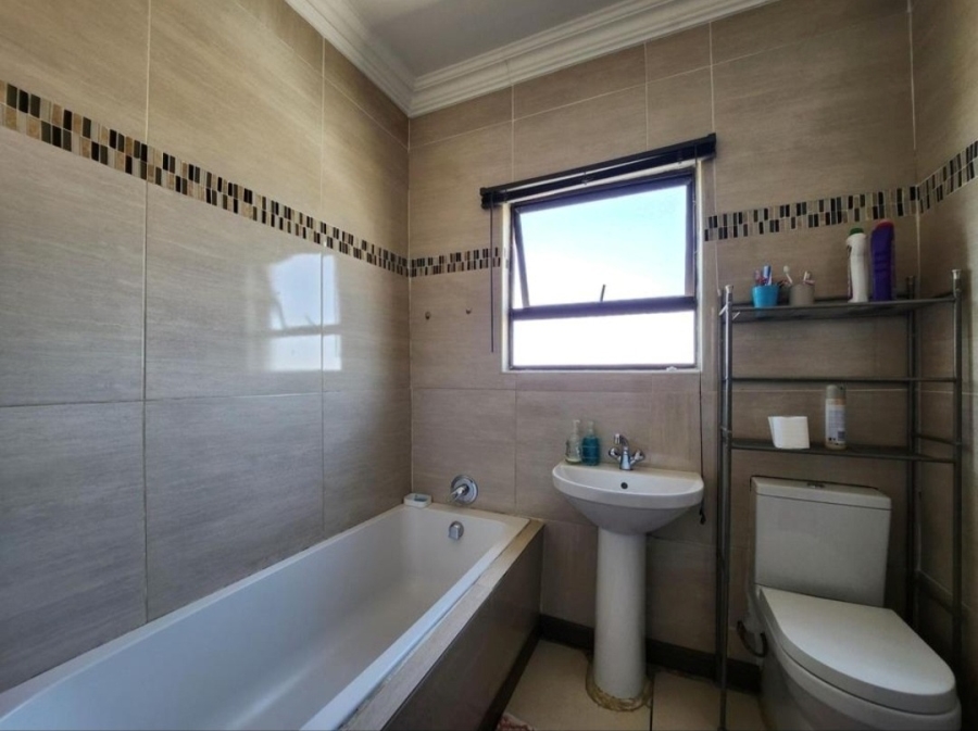 4 Bedroom Property for Sale in Tlhabane West North West